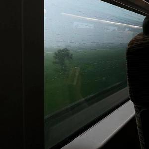 骚娘们扣屄自慰
